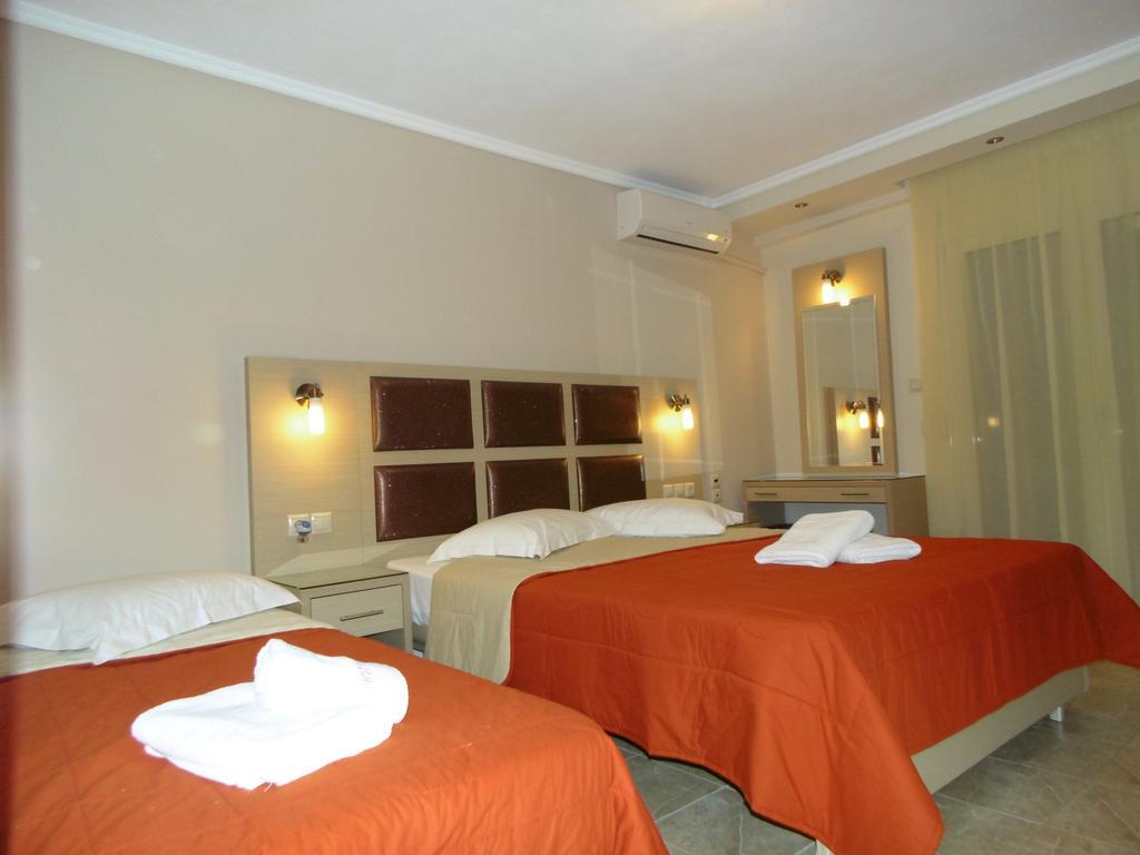 Gaia Studios & Apartments Nea Plagia Chambre photo